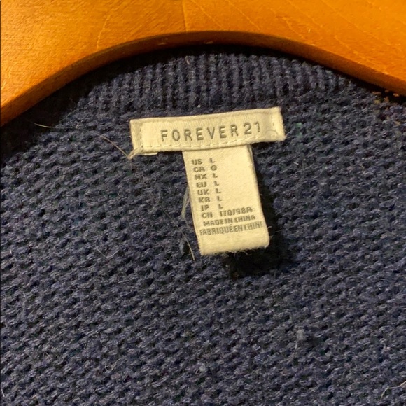 Sweater - Picture 6 of 6